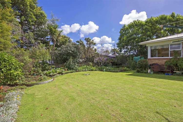 75 Andrew Road Howick_11