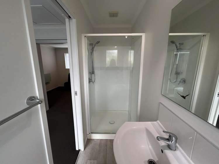 4/12 Crescent Court Melville_5