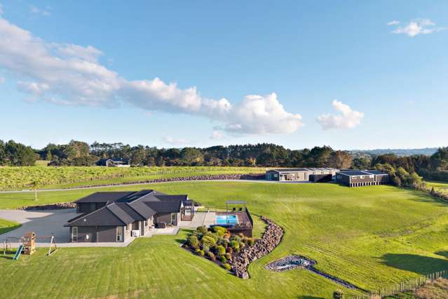 Yards, Sheds and Executive Family home
