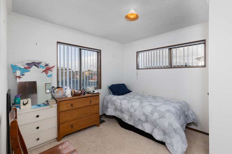 1 Camellia Avenue Bell Block_13