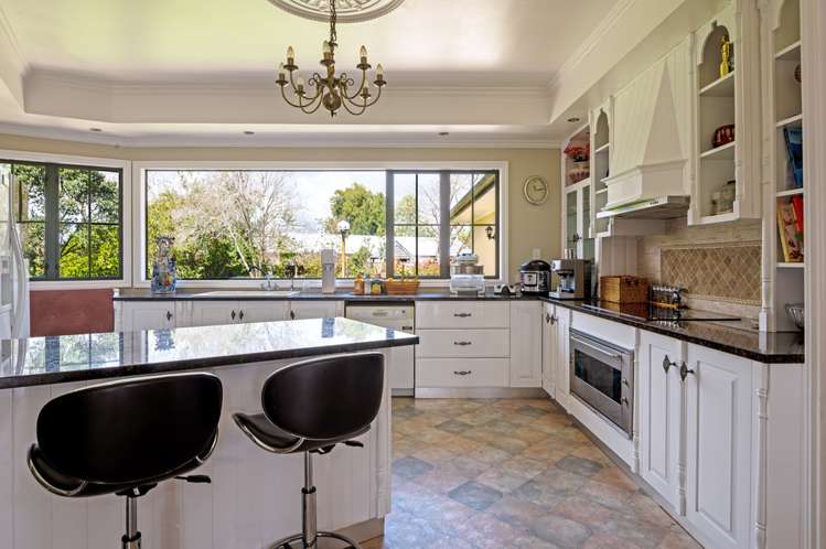 320 Fitzgerald Road Drury_2