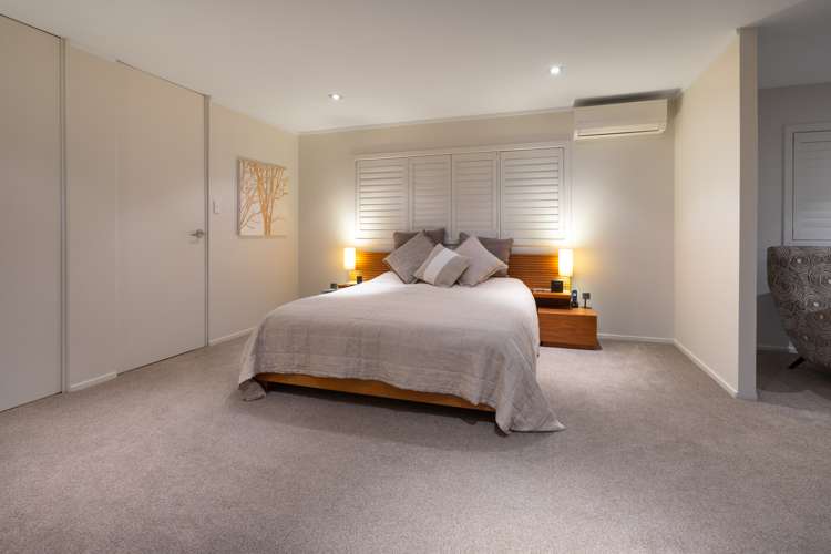 2/15 Newell Street Point Chevalier_21