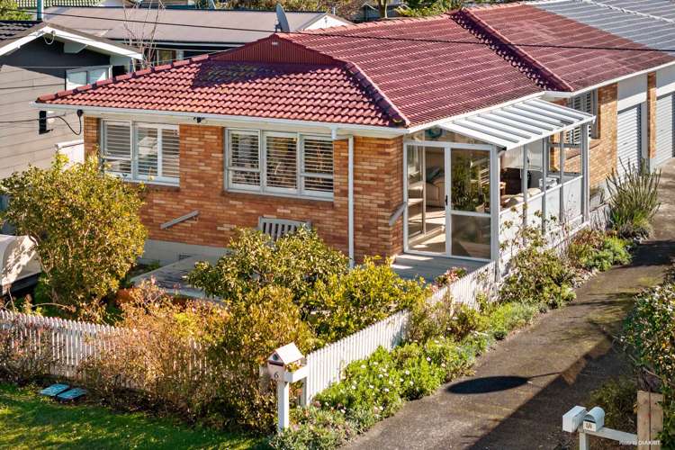 1/6 Melanie Place Orewa_11