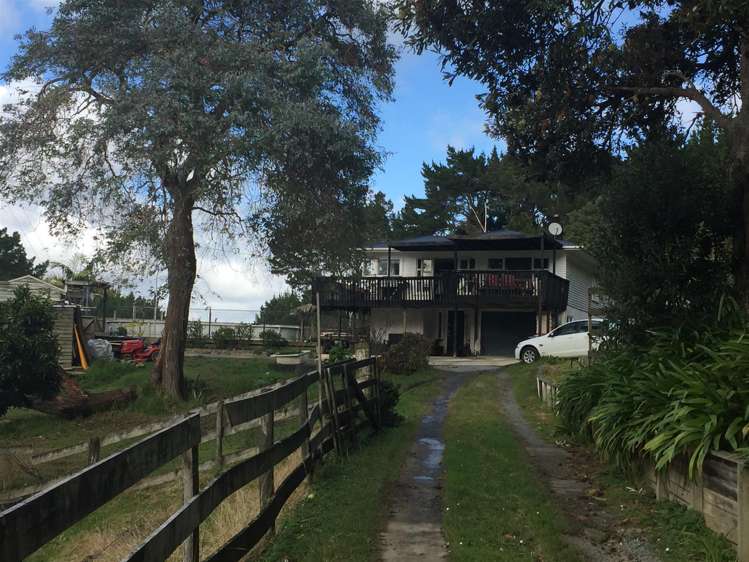 3944 Pouto Road Pouto_16