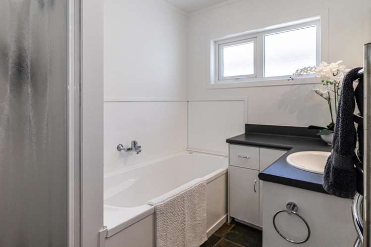 4 Tongariro Place Waimarino_18
