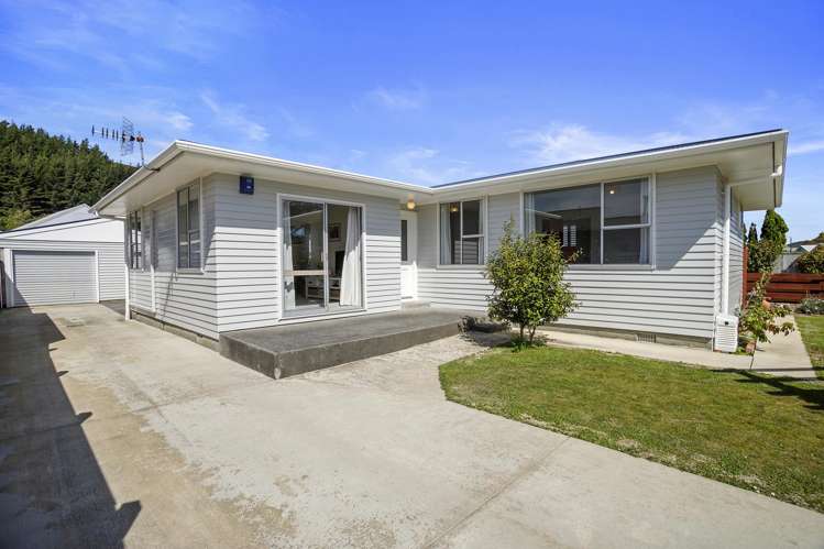 22 Berkeley Road Wainuiomata_25