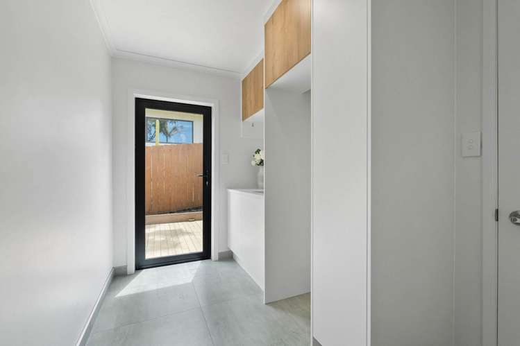 20 Baulcomb Parade Windsor Park_25