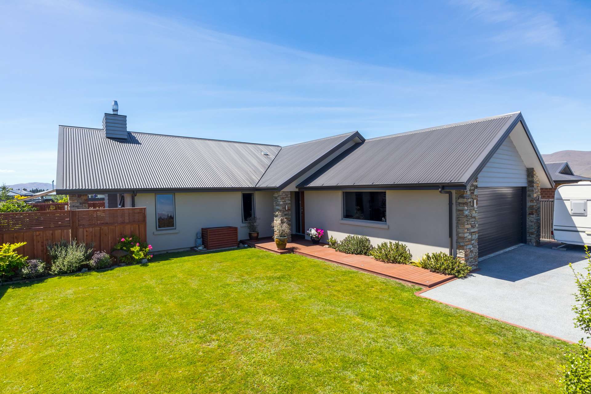 17 Lakeland Avenue Twizel_0