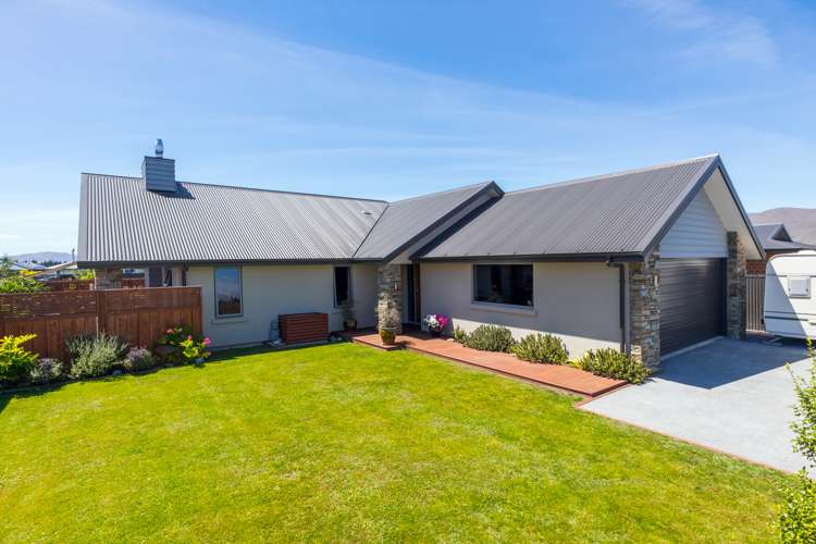 17 Lakeland Avenue Twizel_0