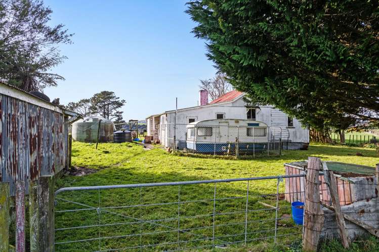 324 Block 8 Road Waitotara_21