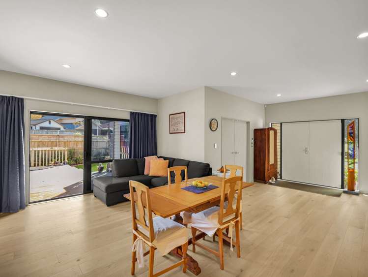 23 Lithgow Drive Otamatea_11