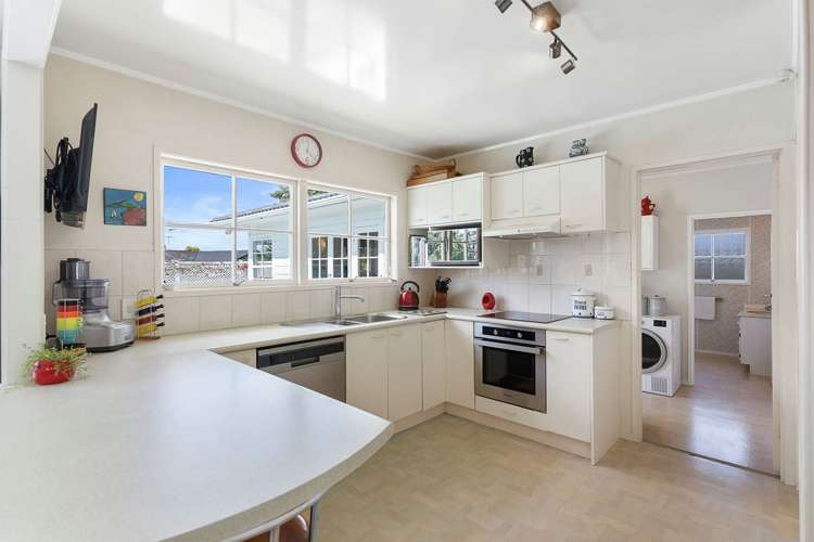 85 Glenmore Road Sunnyhills_14