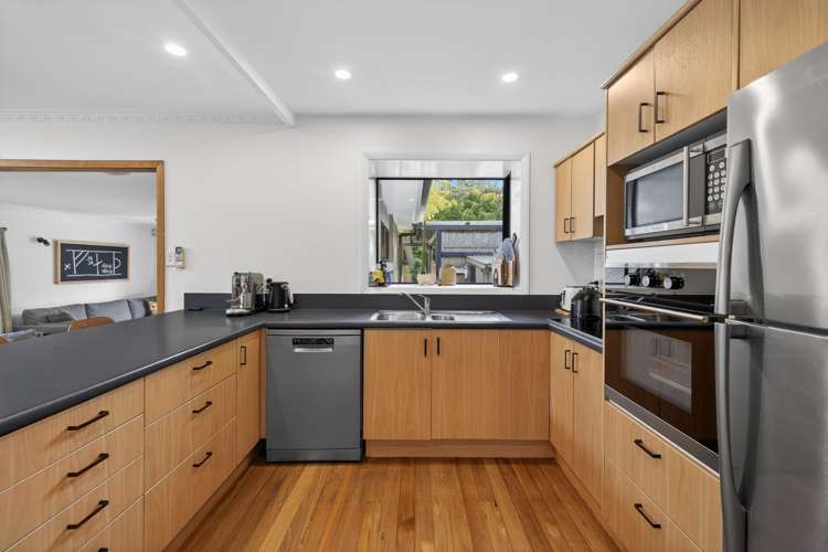 594 Harewood Road Harewood_10