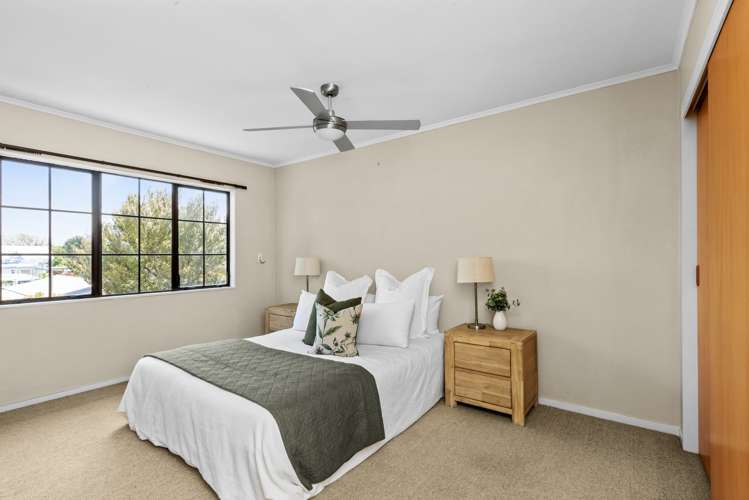 2/409 Knight Street Hastings_11