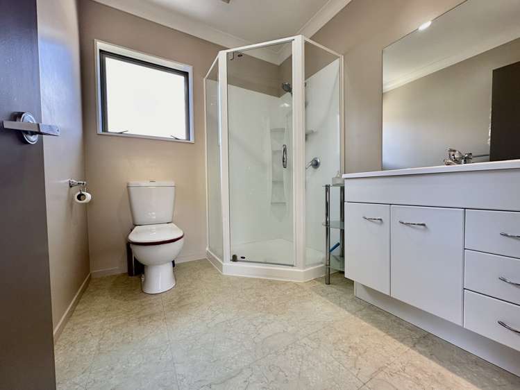 20a Gifford Grove Churton Park_15