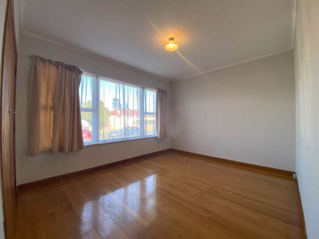 2 Te Kanawa Crescent Henderson_3