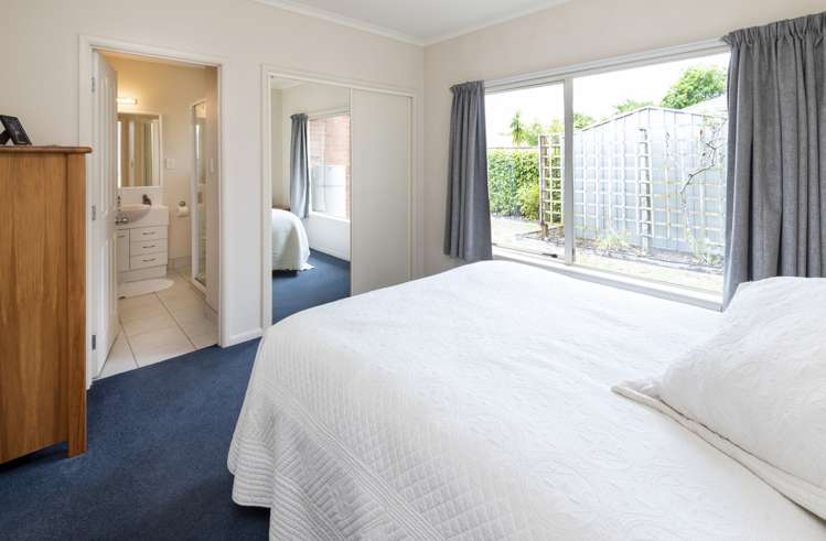 64 Wattle Farm Road Wattle Downs_11