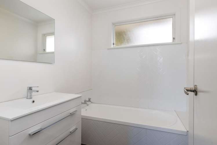 9 Collett Place Riversdale_17