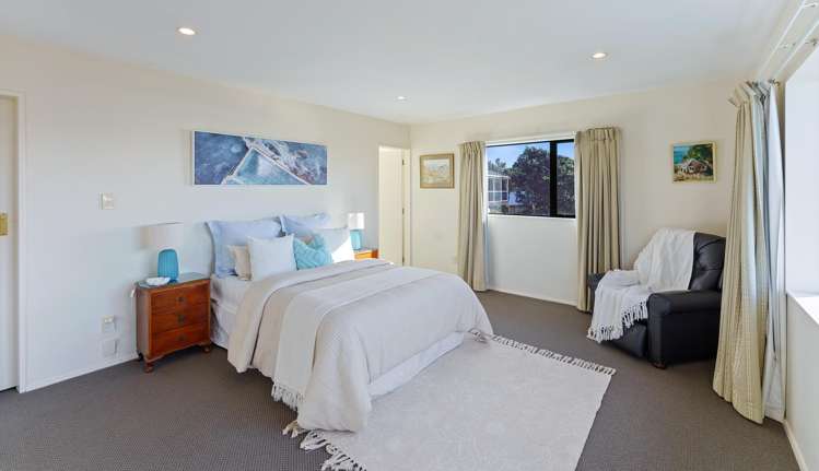 31 Oratia Street Waikanae Beach_12