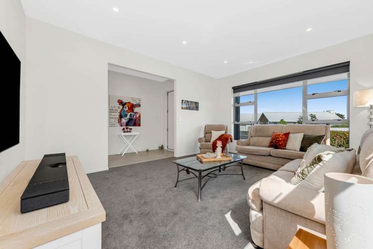 6 Lydiard Place Beachlands_5