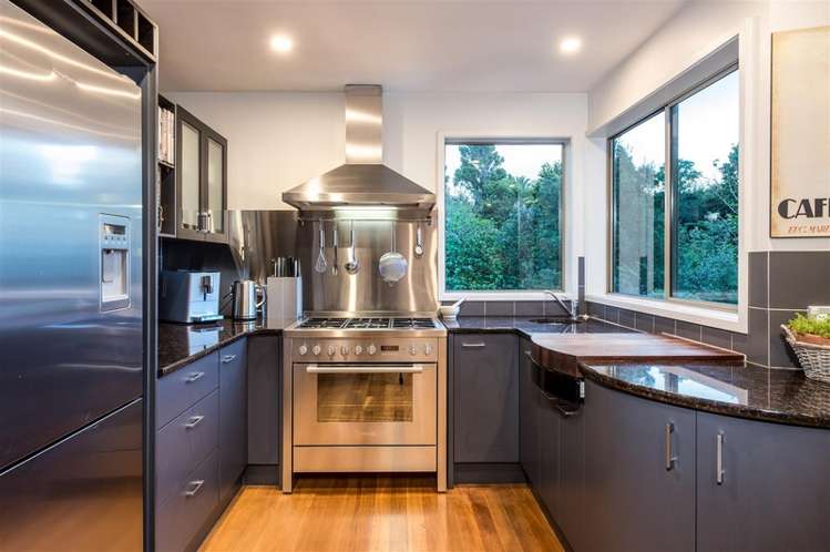 169 Beach Road Castor Bay_8