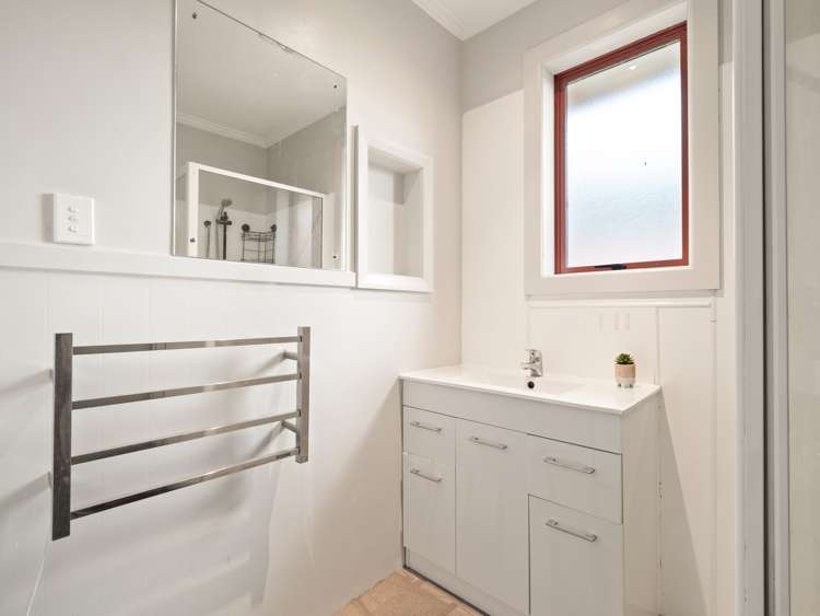 51 Sidey Street Calton Hill_11