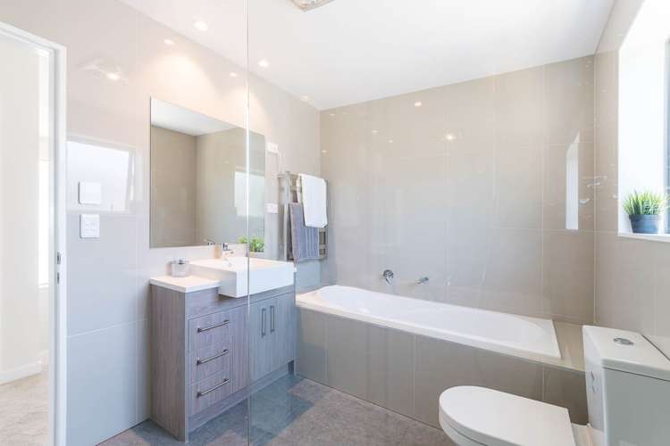 2/65 Francis Street Hauraki_17