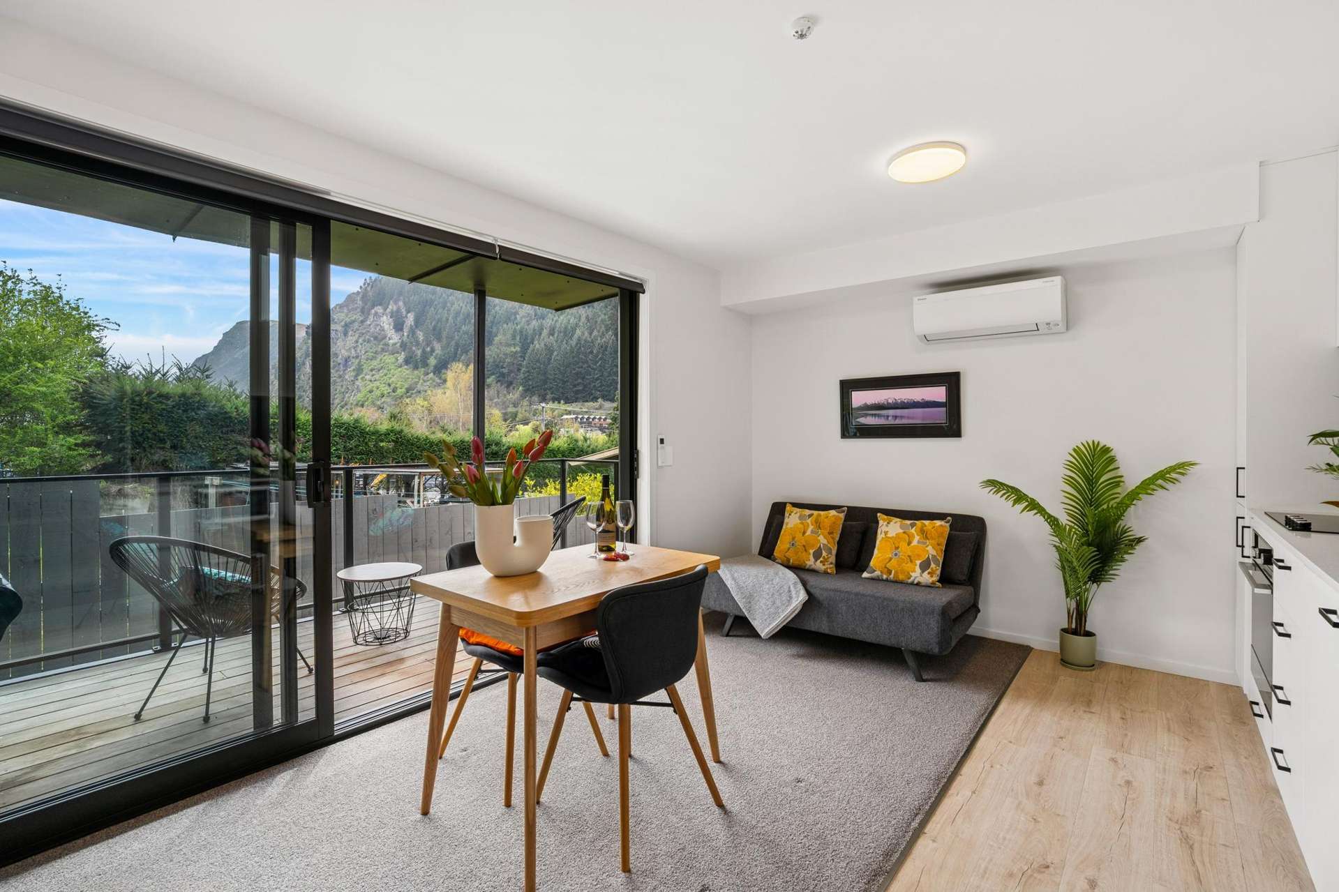 3/14 Fryer Street Queenstown_0