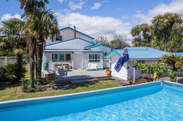 Room to Roam - A Spacious 2-Storey Gem!