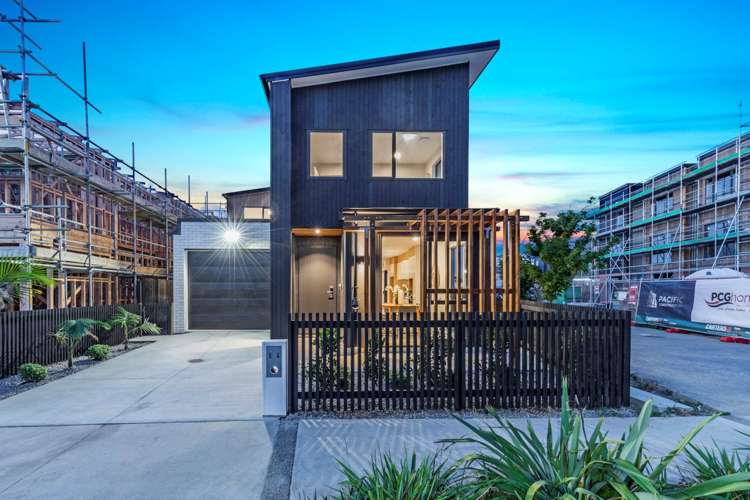 64 Glidepath Road Hobsonville_19