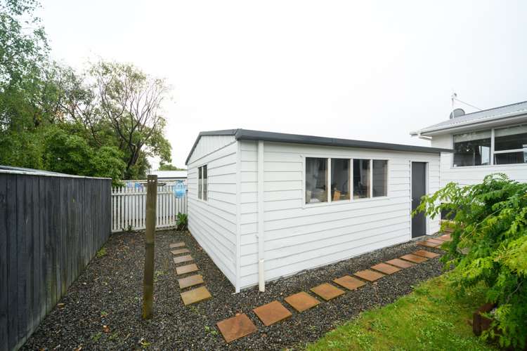 29 Ferndale Place Feilding_22