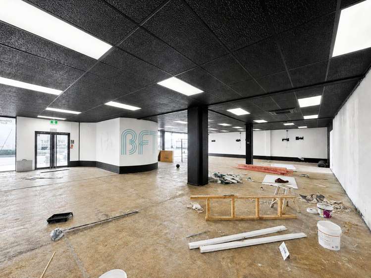 Shop 2-3/84-90 Mokoia Road Birkenhead_4