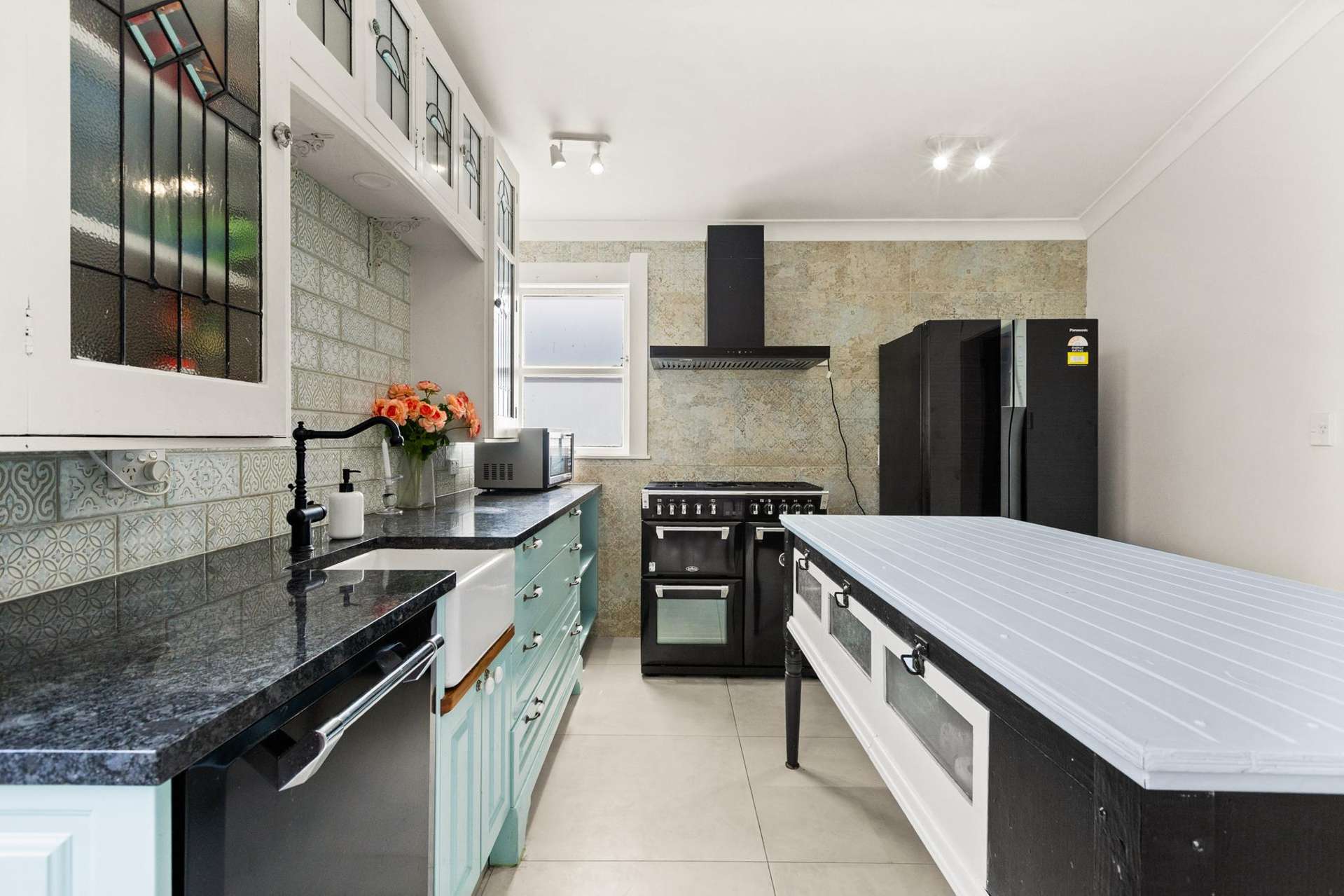 1200 Caroline Road Mayfair_0