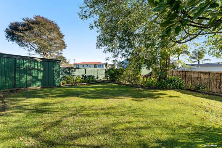 9 Lucinda Place Glen Eden_11