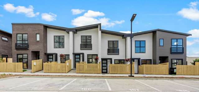 Modern Living, Unbeatable Value at $599,000!