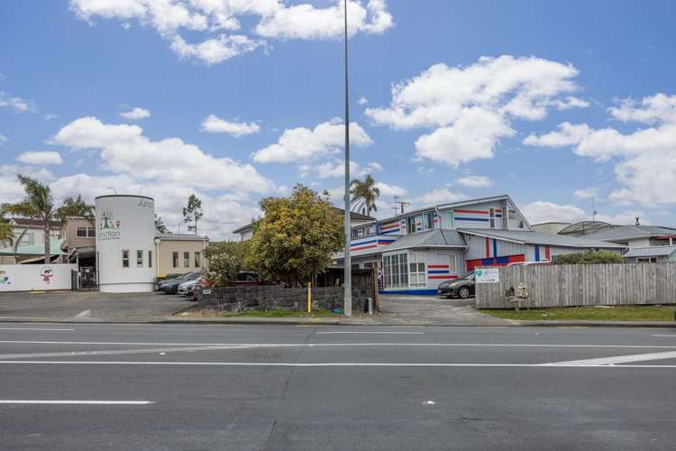 6 Oteha Valley Road Northcross_24