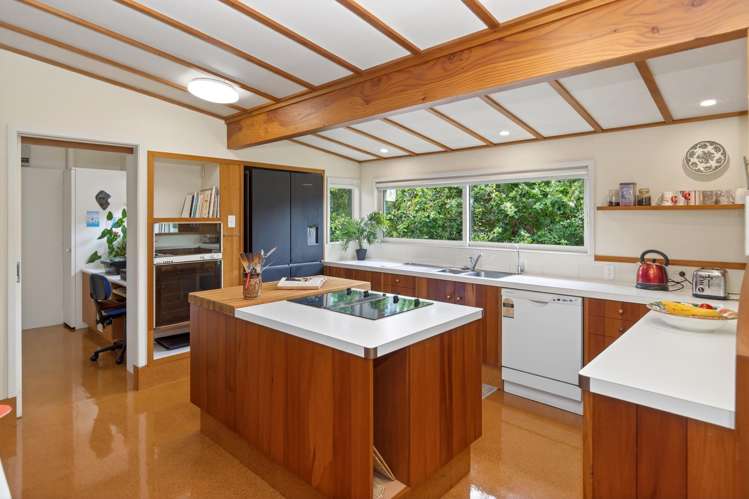 20 Colmar Road Mellons Bay_8