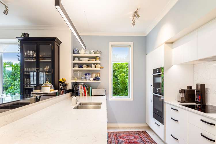 2 Eaves Bush Parade Orewa_14