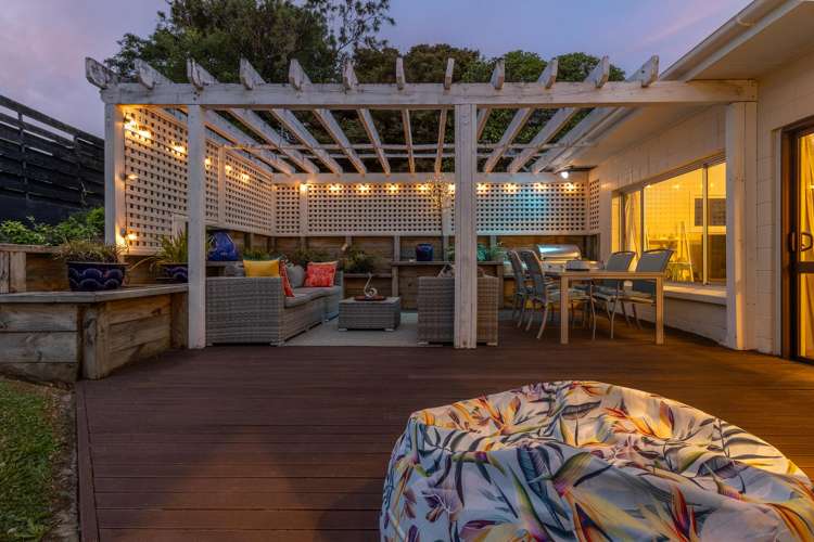 19 Forth Place Papakowhai_20