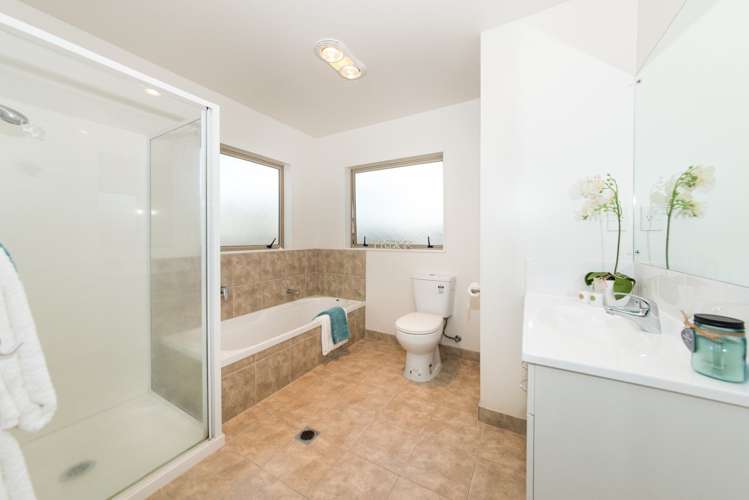 69 Keri Vista Rise Papakura_17