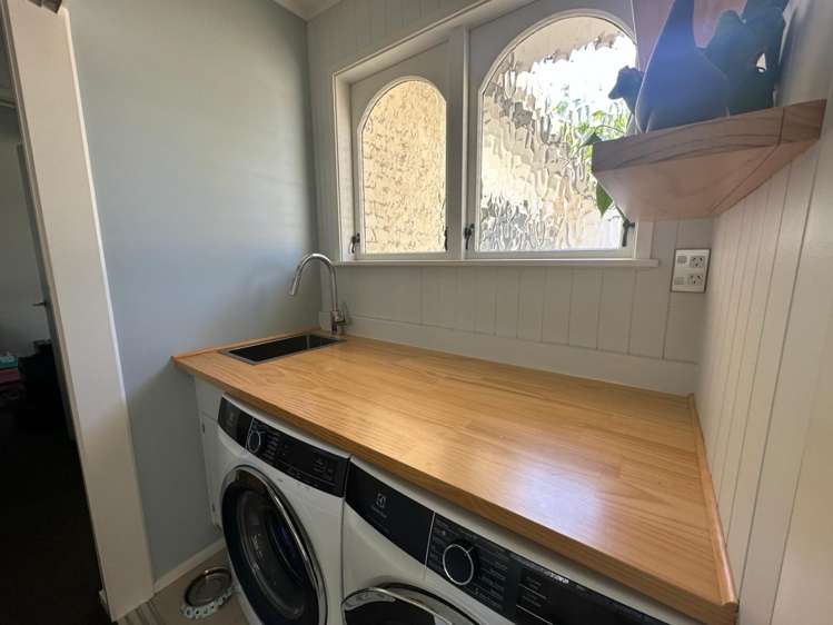 28 Matuhi Rise Henderson_11