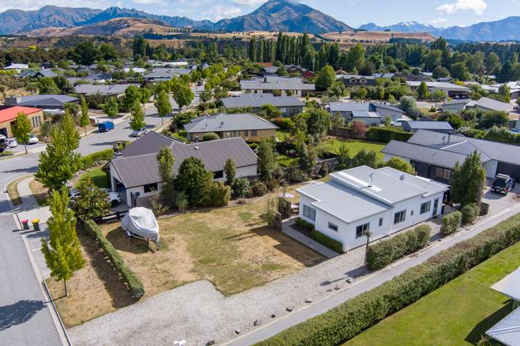 3 Finch Street Albert Town_20