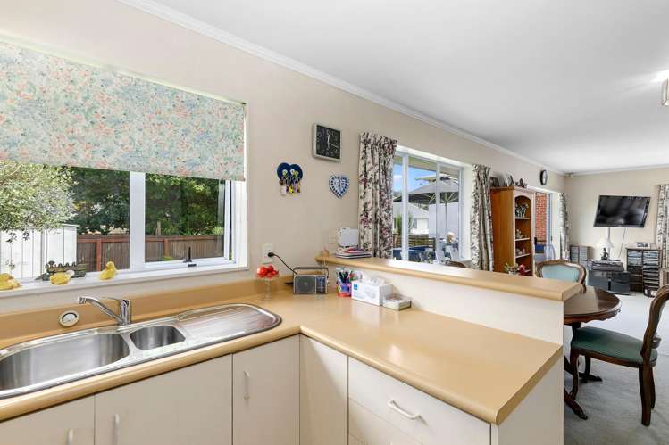 2/350 Stokes Valley Road Stokes Valley_8