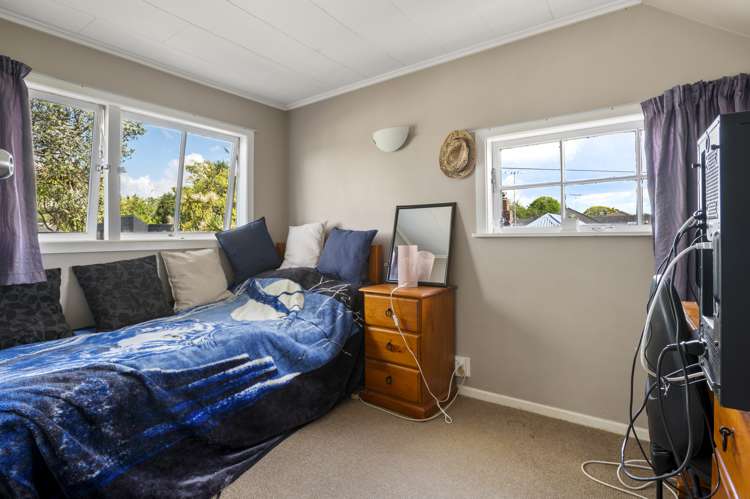 82 The Drive Epsom_14