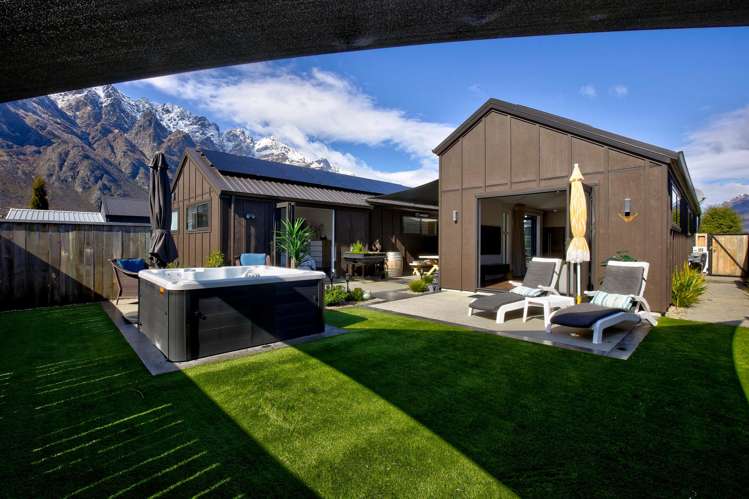 64 Jack Hanley Drive Jacks Point_11