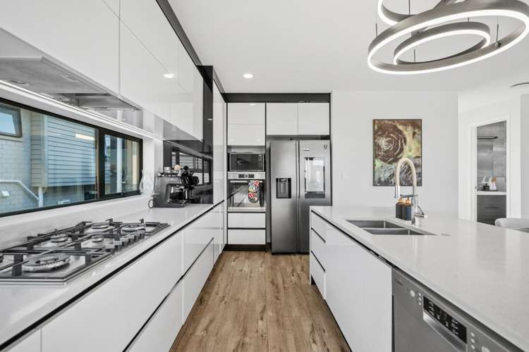 23 Gospel Heights Flat Bush_14