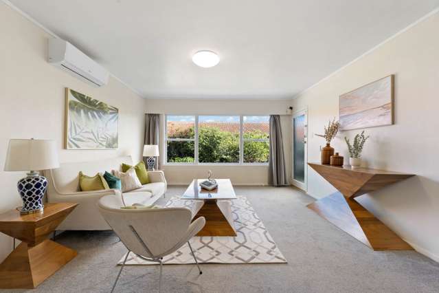 Lock and leave comfort by Cornwall Park!