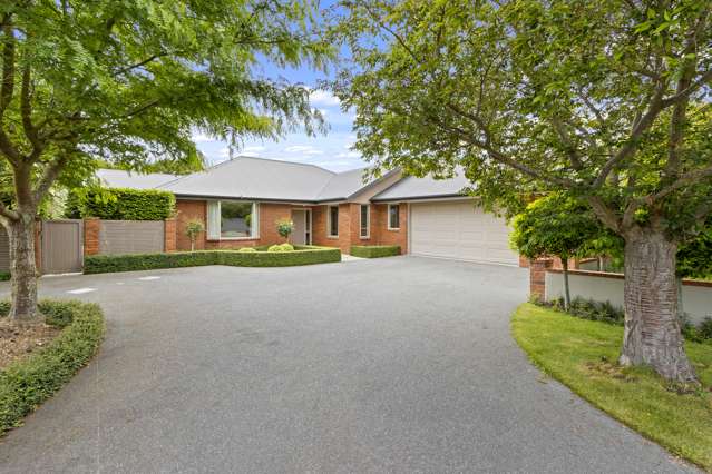 73 Travis Country Drive Burwood_2