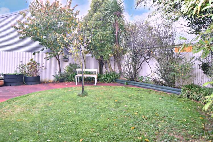 15 Clifton Avenue Carterton_16