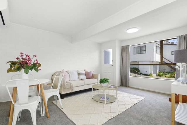 1/29 Main Road Tawa_1